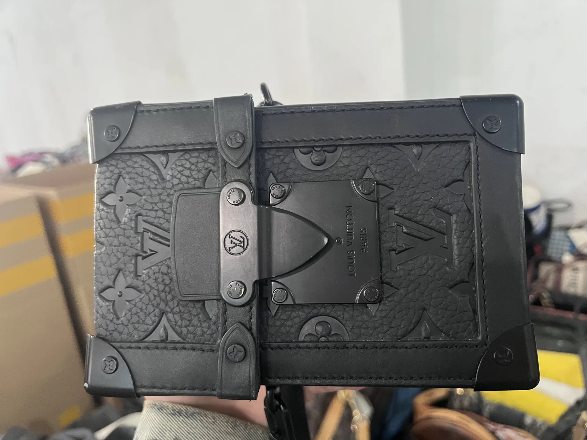 RealismThrift Wholesale Used Brand Crossbody Bags - Luxury Branded Second-Hand Bags Bulk Inventory